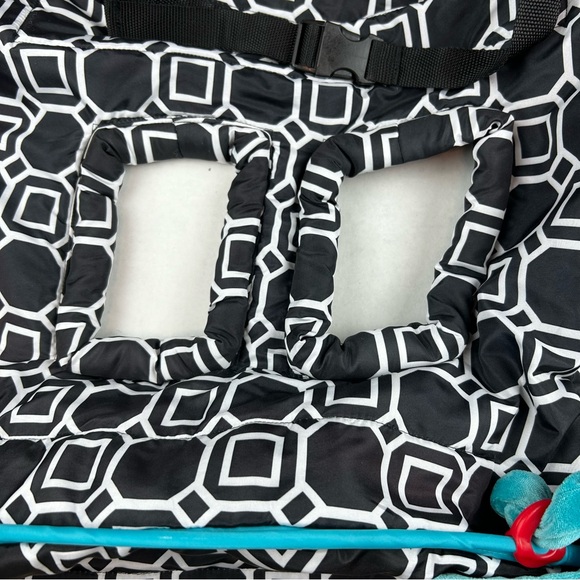 Boppy Shopping Cart and Highchair Cover - Picture 7 of 10